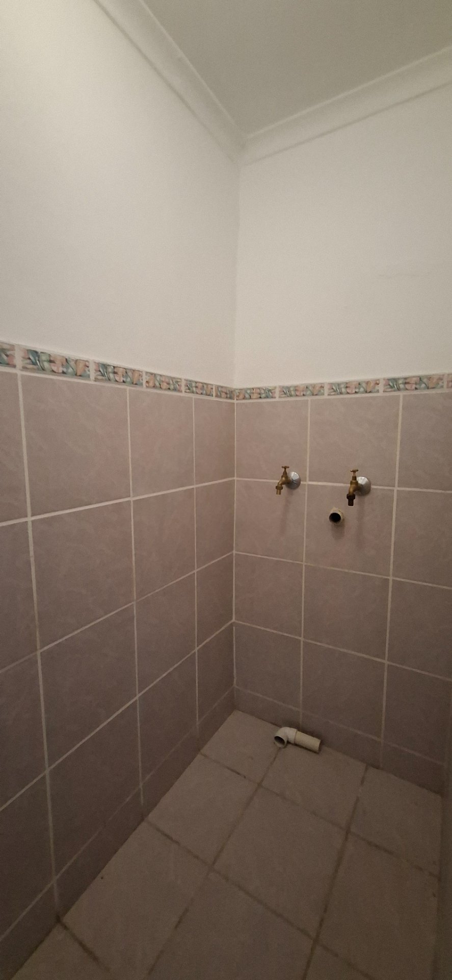 6 Bedroom Property for Sale in Ficksburg Free State